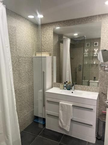 2 Bedroom Chelsea Apartment Λονδίνο Εξωτερικό φωτογραφία